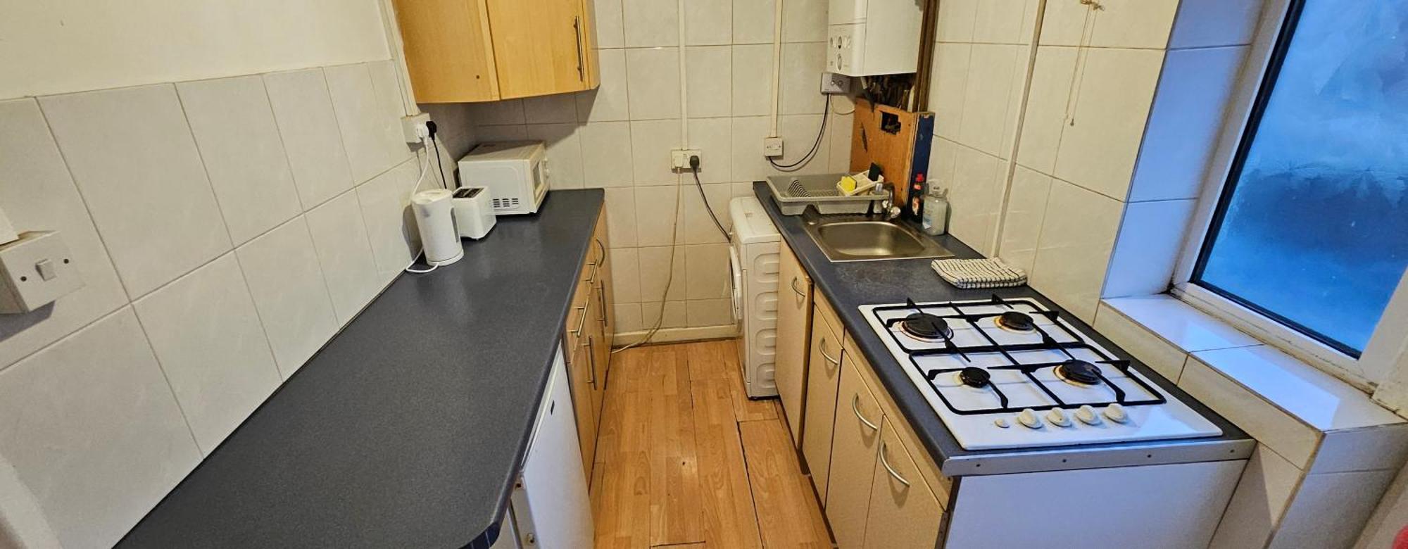 No Frills & Nothing Fancy 1 Bed Studio City Centre Cardiff Exterior foto